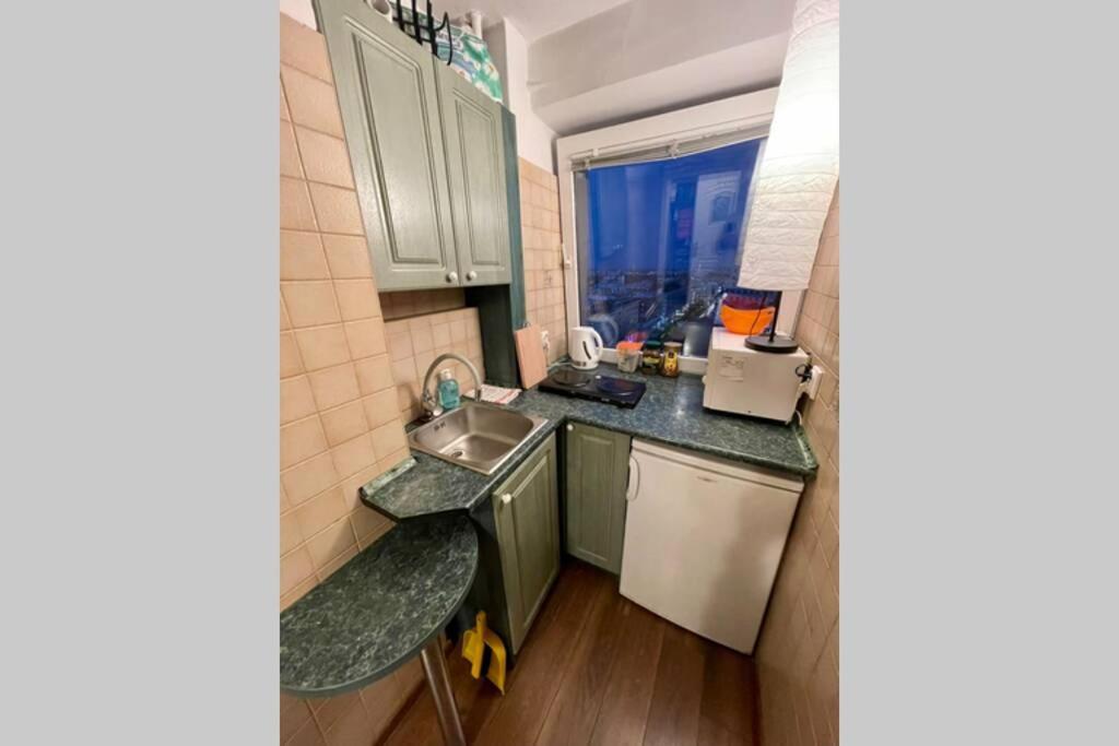 Orange Metro Fast Wifi 1Gbs Big Tv Hbo Appletv Apartment Warsaw Luaran gambar