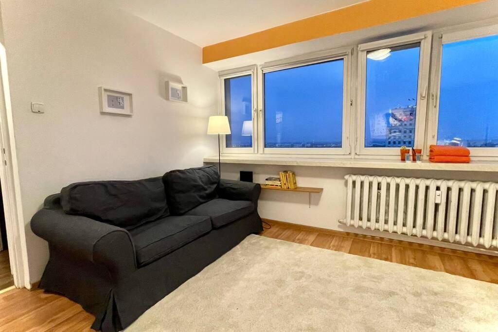 Orange Metro Fast Wifi 1Gbs Big Tv Hbo Appletv Apartment Warsaw Luaran gambar