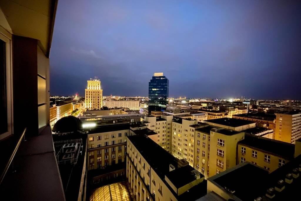 Orange Metro Fast Wifi 1Gbs Big Tv Hbo Appletv Apartment Warsaw Luaran gambar